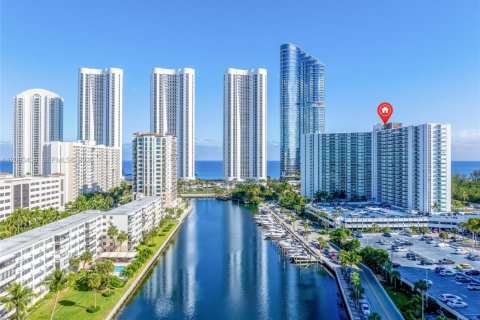 Condominio en Sunny Isles Beach, Florida, 2 dormitorios № 2068703