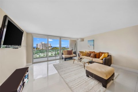 Condominio en venta en Sunny Isles Beach, Florida, 2 dormitorios, 141.3 m2 № 2068703 - foto 7