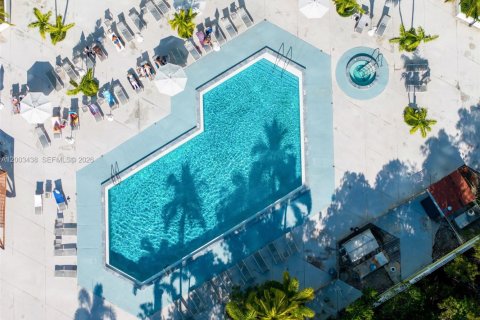 Condominio en venta en Sunny Isles Beach, Florida, 2 dormitorios, 141.3 m2 № 2068703 - foto 29