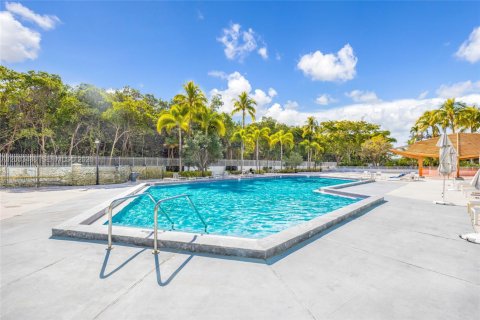 Condominio en venta en Sunny Isles Beach, Florida, 2 dormitorios, 141.3 m2 № 2068703 - foto 27