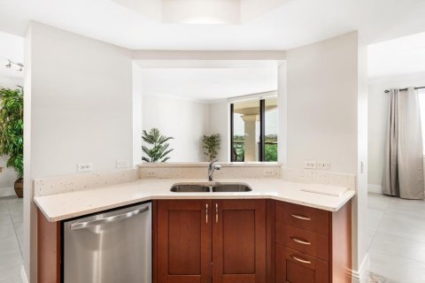 Condo in Palm Beach Gardens, Florida, 2 bedrooms № 2183955 - photo 8