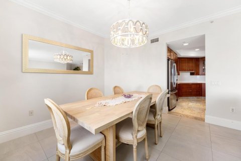 Condo in Palm Beach Gardens, Florida, 2 bedrooms № 2183955 - photo 10