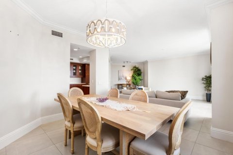 Condo in Palm Beach Gardens, Florida, 2 bedrooms № 2183955 - photo 9
