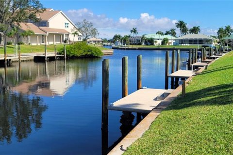 Casa en alquiler en Punta Gorda, Florida, 3 dormitorios, 147.06 m2 № 1918340 - foto 2