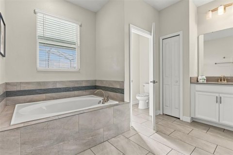 Villa ou maison à vendre à Davenport, Floride: 9 chambres, 363.15 m2 № 2430707 - photo 28