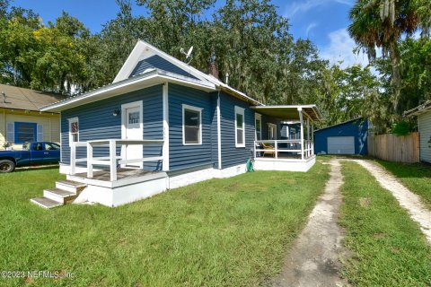 House in Palatka, Florida 3 bedrooms, 149.76 sq.m. № 774827 - photo 1