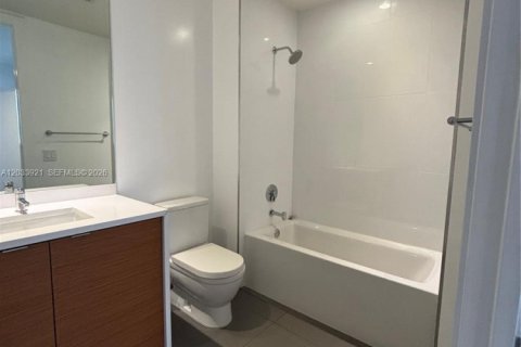 Condo in Miami, Florida, 2 bedrooms  № 2086896 - photo 9