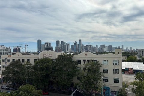 Condo in Miami, Florida, 2 bedrooms  № 2086896 - photo 10
