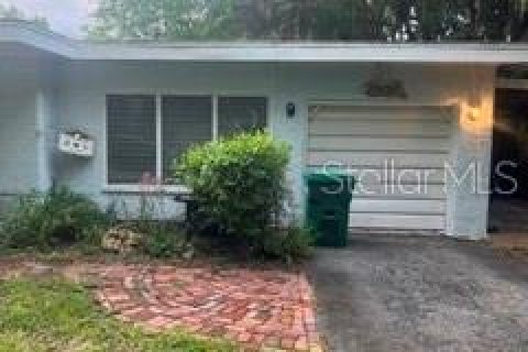 House in Dunnellon, Florida 2 bedrooms, 111.39 sq.m. № 2391392