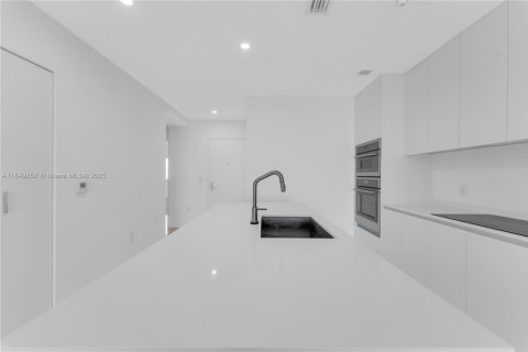 Copropriété à vendre à Miami, Floride: 2 chambres, 143.26 m2 № 1852441 - photo 10