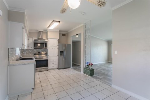 Casa en venta en Tampa, Florida, 3 dormitorios, 143.07 m2 № 2237919 - foto 10