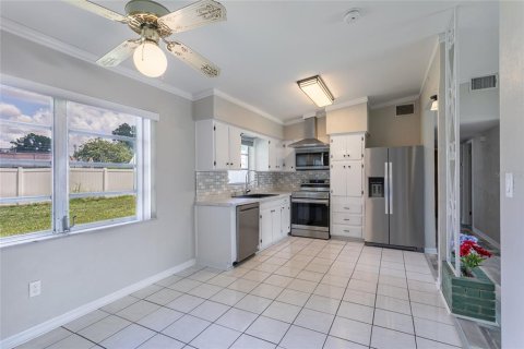 Casa en venta en Tampa, Florida, 3 dormitorios, 143.07 m2 № 2237919 - foto 11