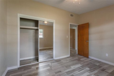 Casa en venta en Tampa, Florida, 3 dormitorios, 143.07 m2 № 2237919 - foto 16