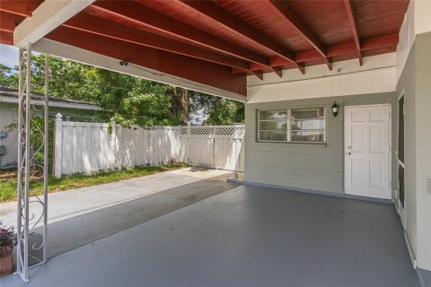 Casa en venta en Tampa, Florida, 3 dormitorios, 143.07 m2 № 2237919 - foto 3