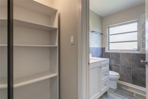 Casa en venta en Tampa, Florida, 3 dormitorios, 143.07 m2 № 2237919 - foto 24