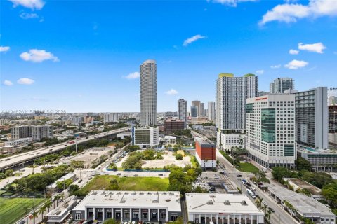 Condo in Miami, Florida, 2 bedrooms  № 2088979 - photo 9