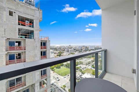 Condo in Miami, Florida, 2 bedrooms  № 2088979 - photo 4