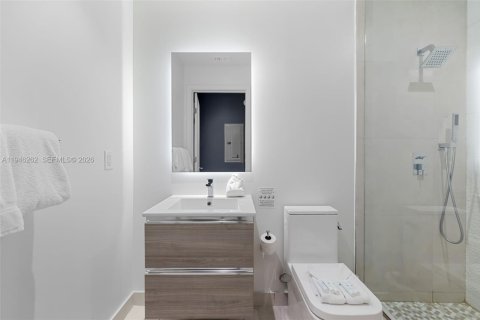Condo in Miami, Florida, 2 bedrooms  № 2088979 - photo 19