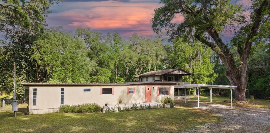 Propiedad comercial en Bushnell, Florida 4 dormitorios, 156.08 m2 № 1732443