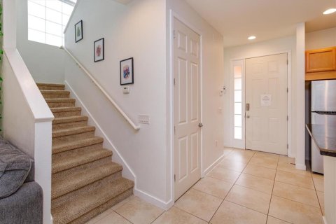 Touwnhouse à vendre à Kissimmee, Floride: 3 chambres, 138.24 m2 № 2374144 - photo 3