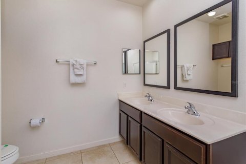 Touwnhouse à vendre à Kissimmee, Floride: 3 chambres, 138.24 m2 № 2374144 - photo 13