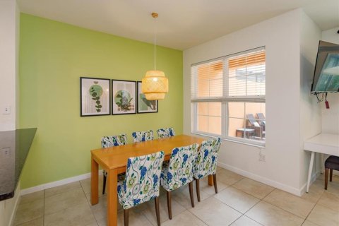 Touwnhouse à vendre à Kissimmee, Floride: 3 chambres, 138.24 m2 № 2374144 - photo 6