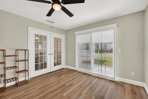 House in Summerfield, Florida 3 bedrooms, 177.44 sq.m. № 2216733 - photo 18