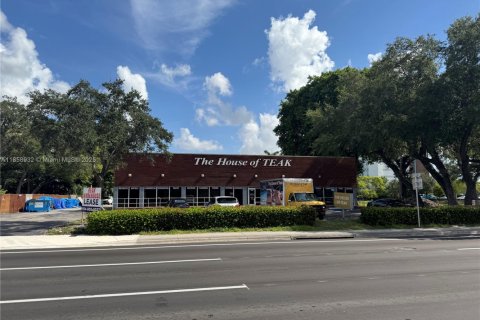 Commercial property in Dania Beach, Florida № 1887401 - photo 2