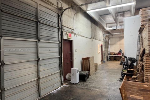 Commercial property in Dania Beach, Florida № 1887401 - photo 28