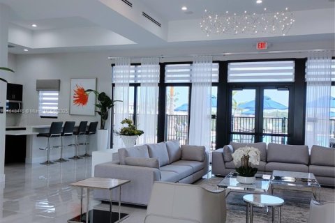 Купить таунхаус в Майами, Флорида 3 спальни, 128.02м2, № 1963309 - фото 27