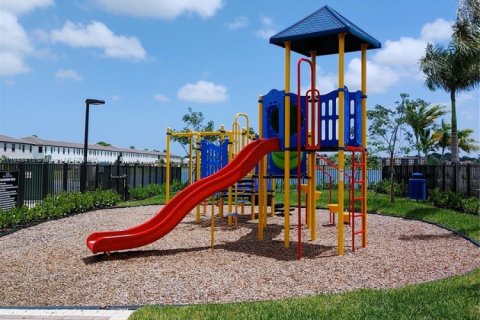 Купить таунхаус в Майами, Флорида 3 спальни, 128.02м2, № 1963309 - фото 25