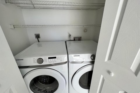 Casa en alquiler en Boynton Beach, Florida, 4 dormitorios, 199.09 m2 № 2188256 - foto 10