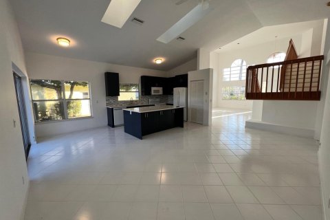 Casa en alquiler en Boynton Beach, Florida, 4 dormitorios, 199.09 m2 № 2188256 - foto 9