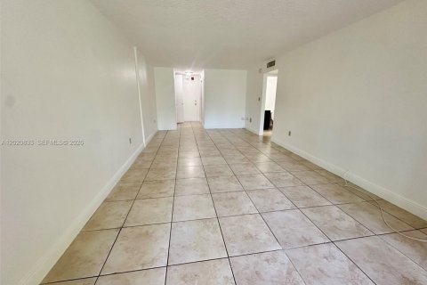 Appartement à louer à North Miami, Floride: 1 chambre, 66.33 m2 № 2085293 - photo 5