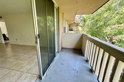 Appartement à louer à North Miami, Floride: 1 chambre, 66.33 m2 № 2085293 - photo 4
