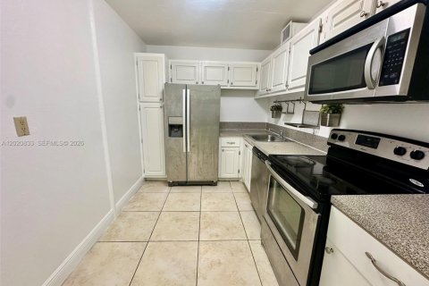Appartement à louer à North Miami, Floride: 1 chambre, 66.33 m2 № 2085293 - photo 3