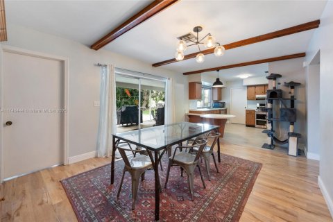 Casa en venta en Plantation, Florida, 3 dormitorios, 168.99 m2 № 1727015 - foto 5