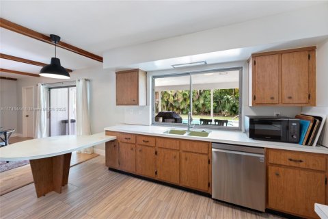 Casa en venta en Plantation, Florida, 3 dormitorios, 168.99 m2 № 1727015 - foto 6