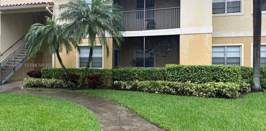 Кондоминиум с 2 спальнями в Помпано-Бич, Флорида № 1991583