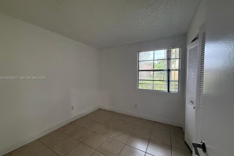 Снять в аренду кондоминиум в Помпано-Бич, Флорида 2 спальни, 83.89м2, № 1991583 - фото 10