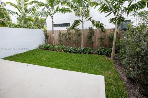 Купить таунхаус в Майами, Флорида 3 спальни, № 2007695 - фото 18