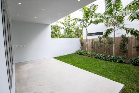 Купить таунхаус в Майами, Флорида 3 спальни, № 2007695 - фото 19