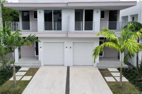 Таунхаус в Майами, Флорида 3 спальни № 2007695