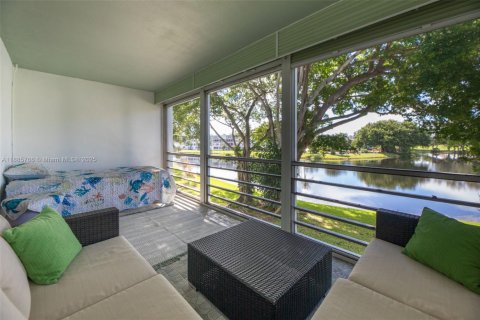 Condominio en venta en Deerfield Beach, Florida, 1 dormitorio, 66.43 m2 № 1941982 - foto 23