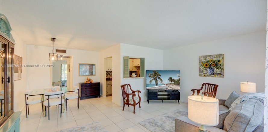 Condominio en Deerfield Beach, Florida, 1 dormitorio № 1941982
