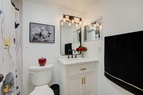 Condominio en venta en Deerfield Beach, Florida, 1 dormitorio, 66.43 m2 № 1941982 - foto 18