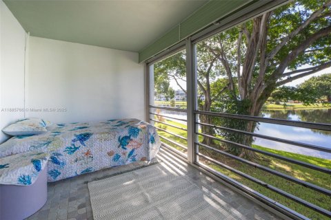Condominio en venta en Deerfield Beach, Florida, 1 dormitorio, 66.43 m2 № 1941982 - foto 24