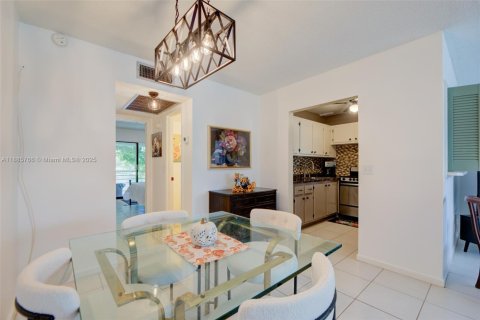 Condominio en venta en Deerfield Beach, Florida, 1 dormitorio, 66.43 m2 № 1941982 - foto 6