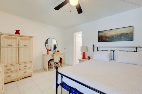 Condominio en venta en Deerfield Beach, Florida, 1 dormitorio, 66.43 m2 № 1941982 - foto 16