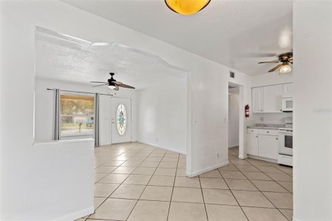 Купить виллу или дом в Тампа, Флорида 3 комнаты, 121.98м2, № 2095115 - фото 11